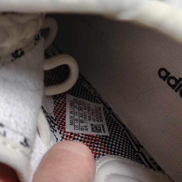 Adidas / Kanye Yeezy Boost 350 V2 Sneakers - WH/BK - Size 10.5 - Picture 11 of 17